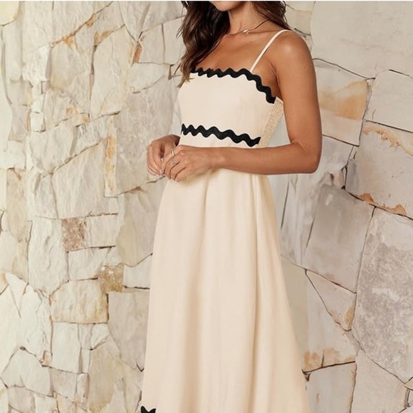 NWT Spaghetti Strap Backless Sundress Flowy Smocked Lace Swing A Line Midi Dress - Picture 3 of 7